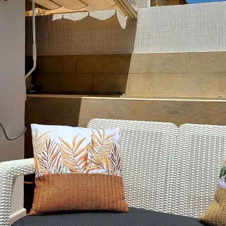 Сasa de vacaciones Modernes Luxus-haus Mit Phantastischem Meerblick- Beheizter Pool Und Wifi By Interhome *