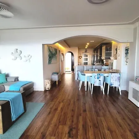 Сasa de vacaciones Modernes Luxus-haus Mit Phantastischem Meerblick- Beheizter Pool Und Wifi By Interhome *